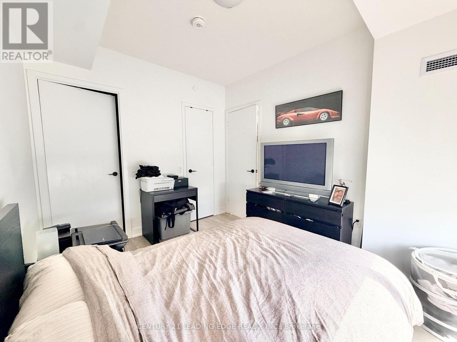 50 George Butchart Drive — photo 12