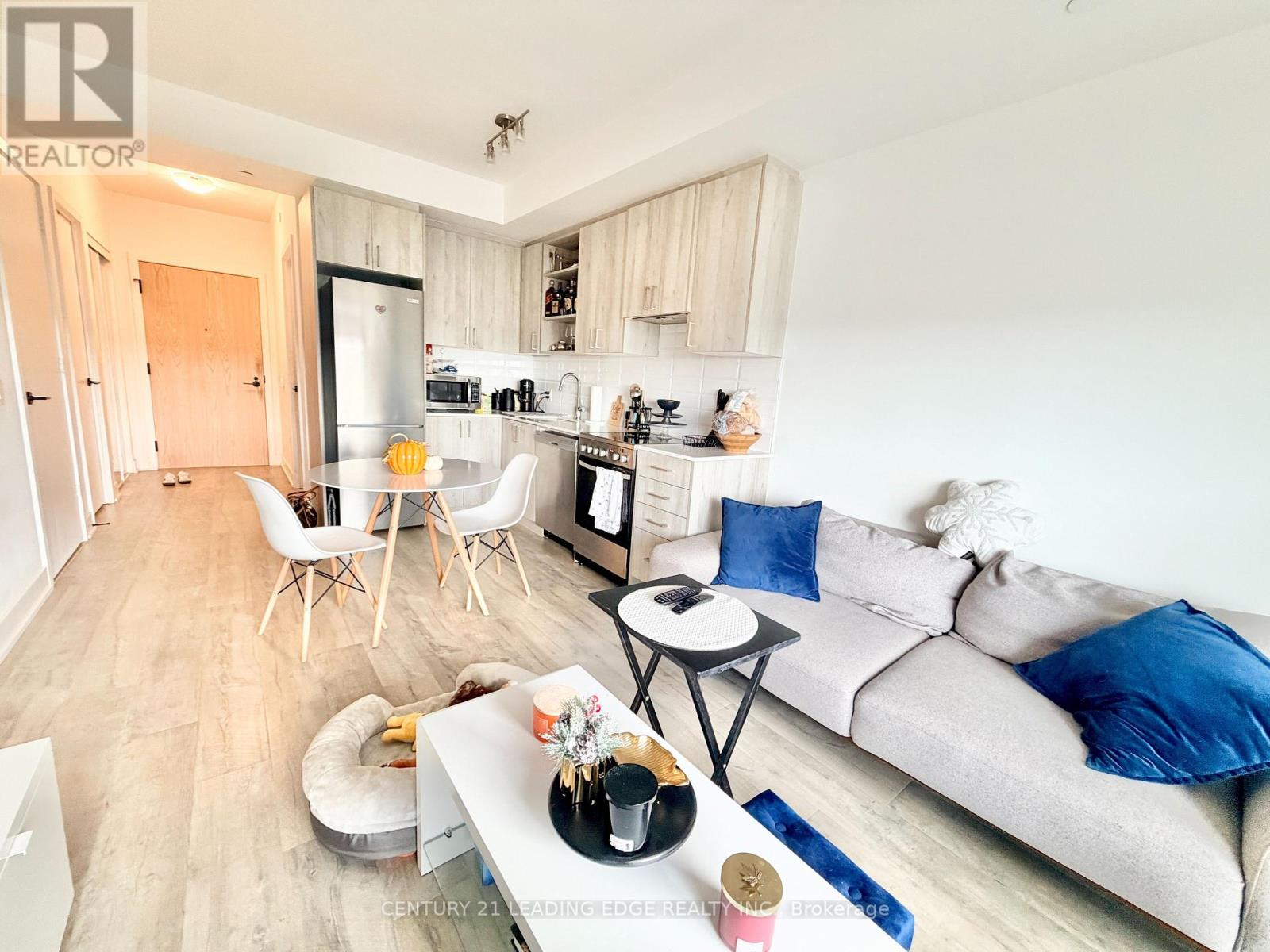 50 George Butchart Drive — photo 17