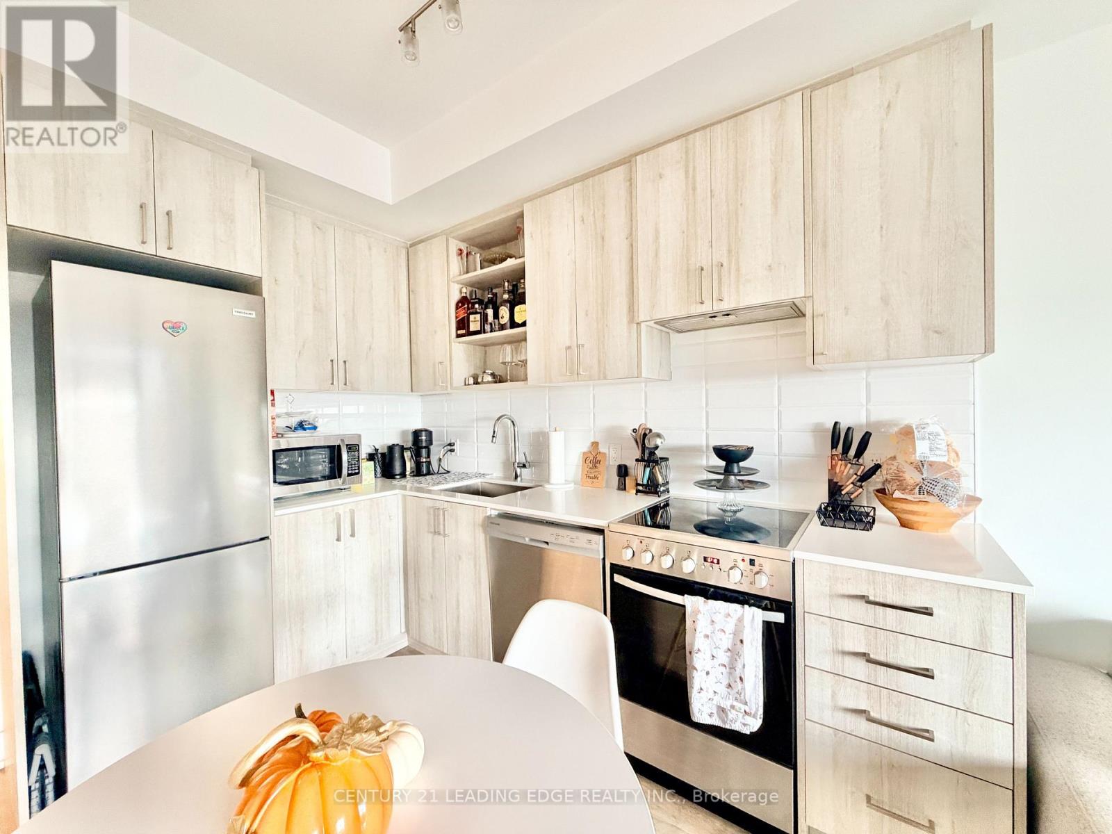 50 George Butchart Drive — photo 8