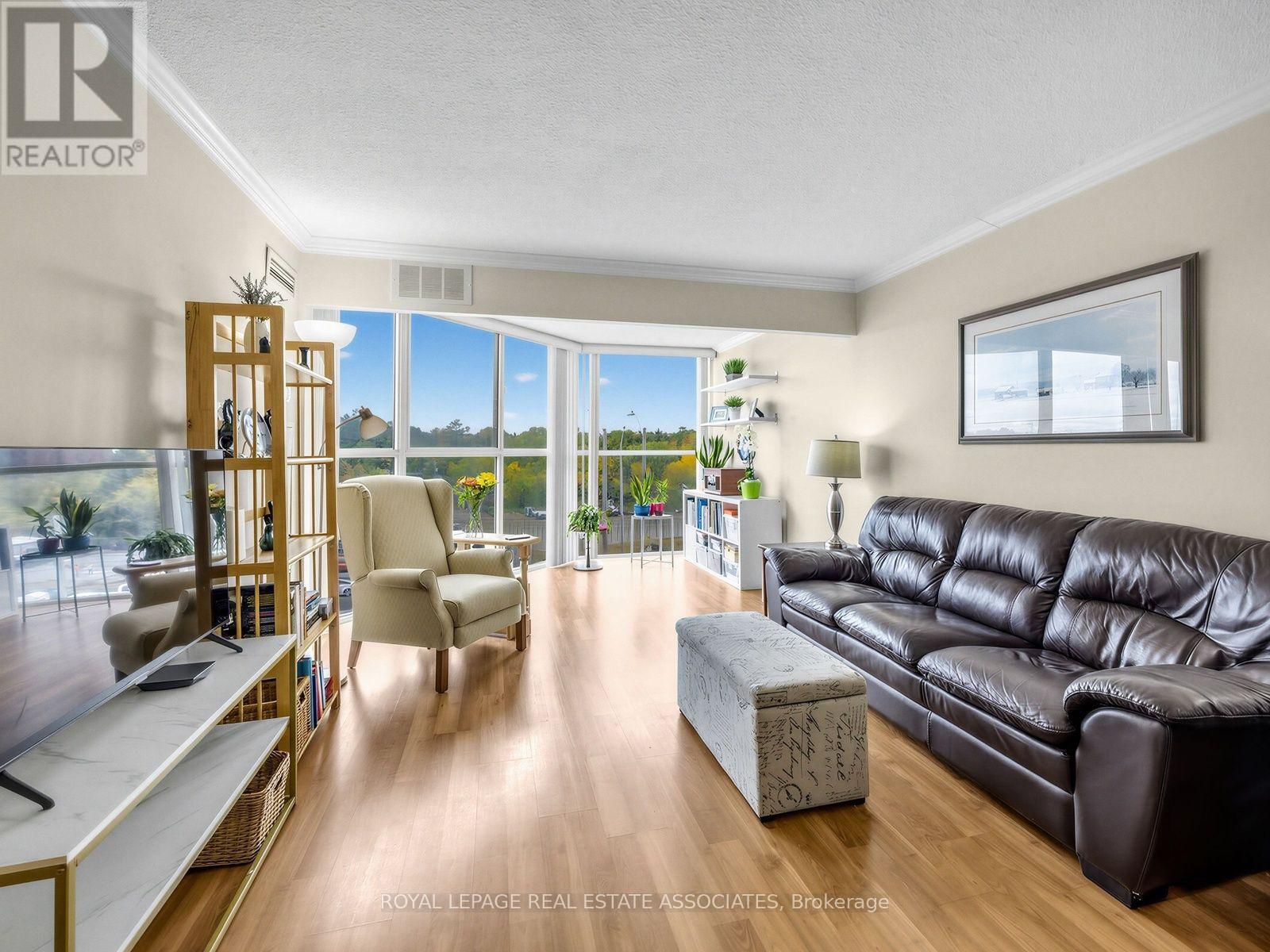 Photo of 504 - 2091 HURONTARIO STREET