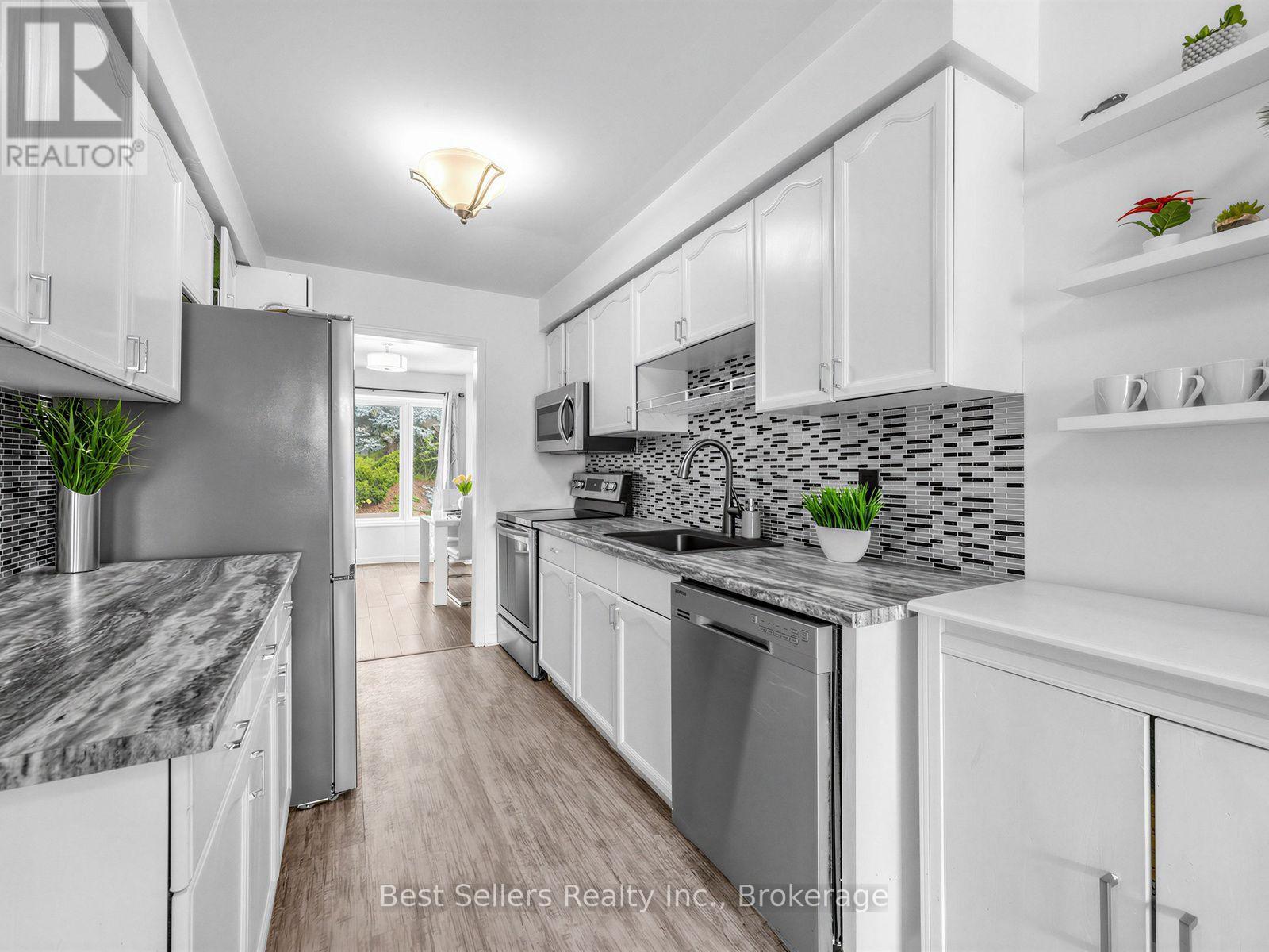 234 Lech Walesa Drive — photo 14