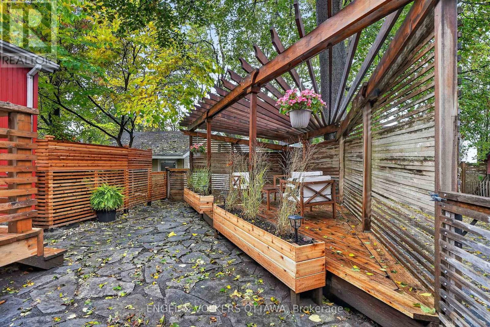 61 Muriel Street — photo 36