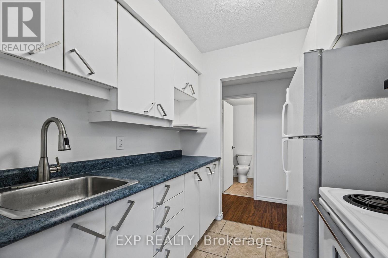 2044 Arrowsmith Drive — photo 21