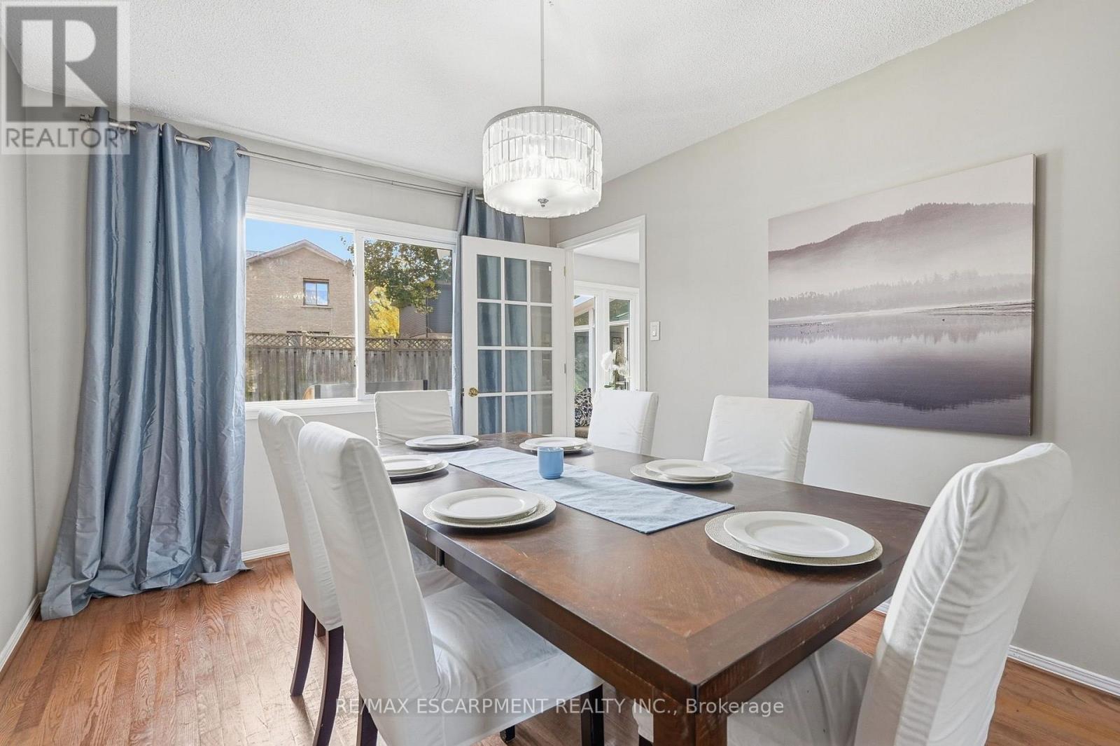 18 Rowntree Drive, Hamilton, ON photo 15