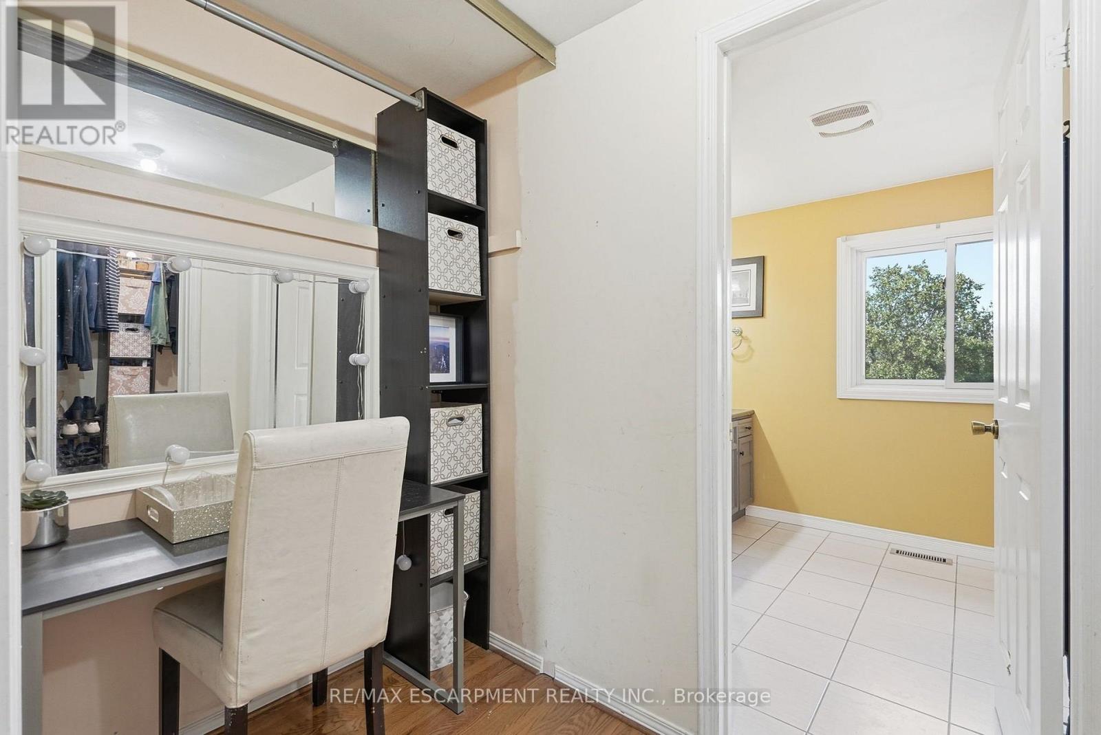 18 Rowntree Drive, Hamilton, ON photo 21