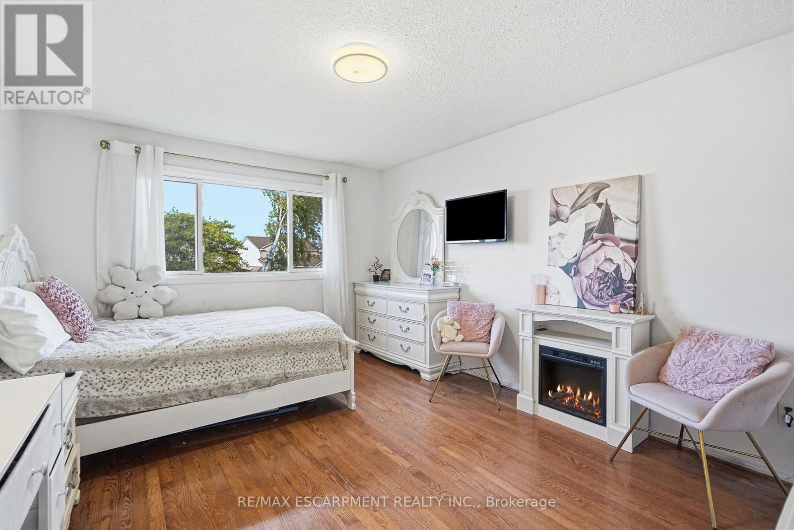 18 Rowntree Drive, Hamilton, ON photo 23