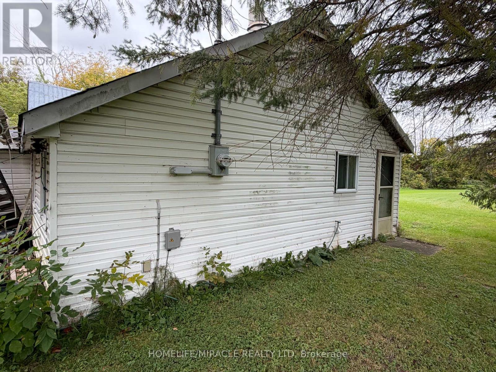 18495 Dundas Street, South Glengarry, ON photo 4