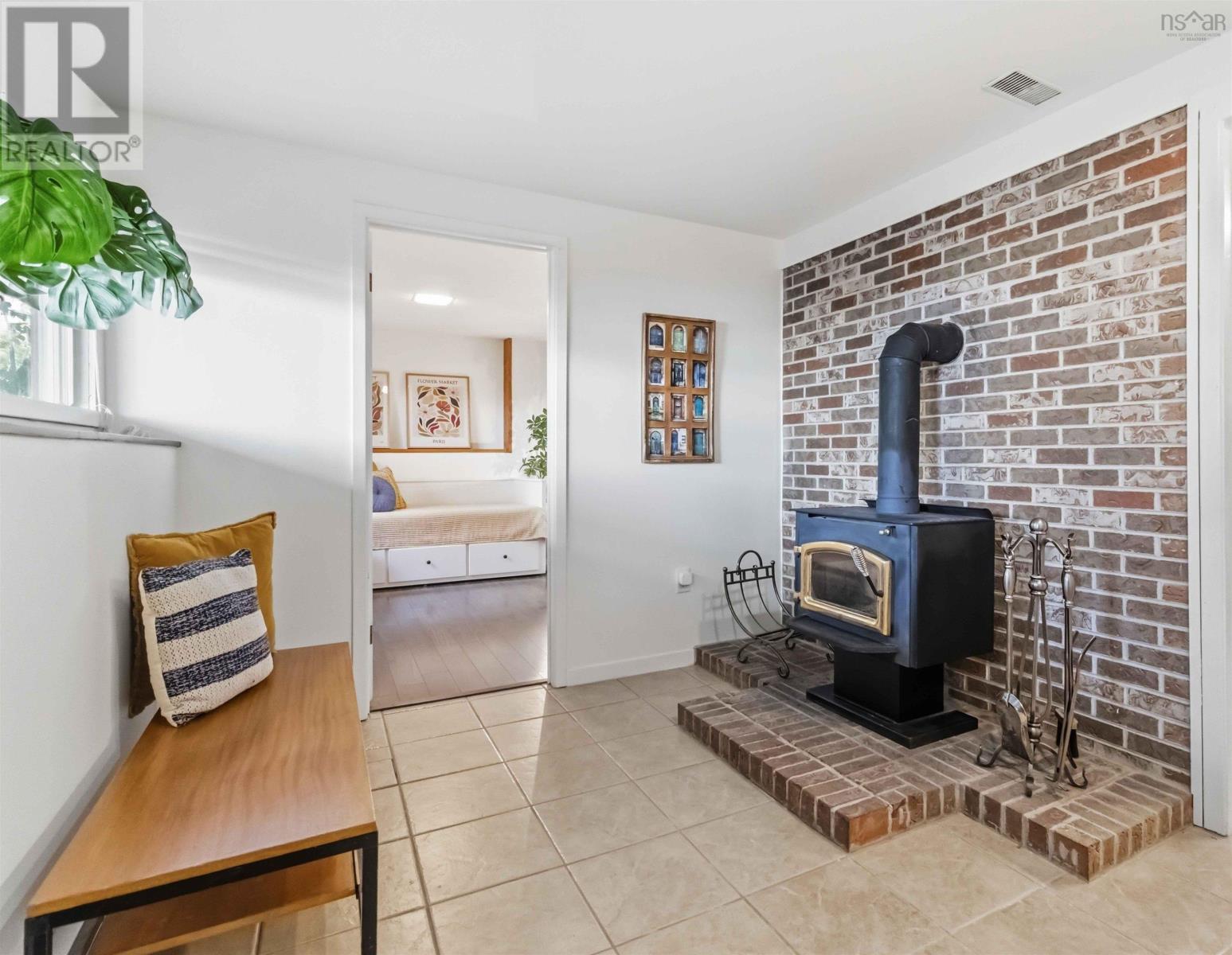 4 Lynn Road - 29