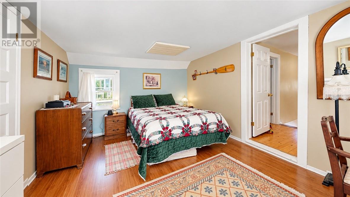 4 Thorburn — photo 48