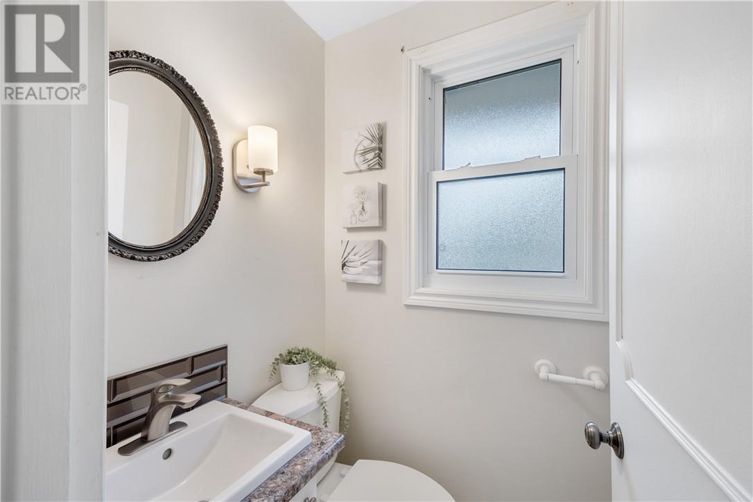1231 Montrose Avenue — photo 20