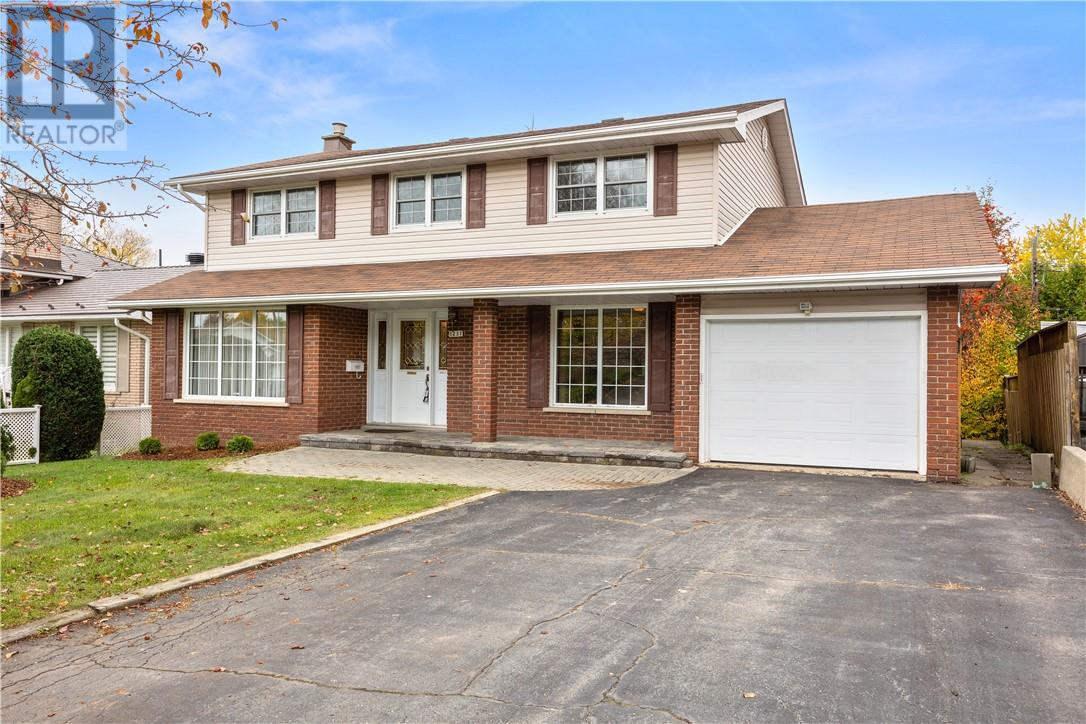 1231 Montrose Avenue — photo 4