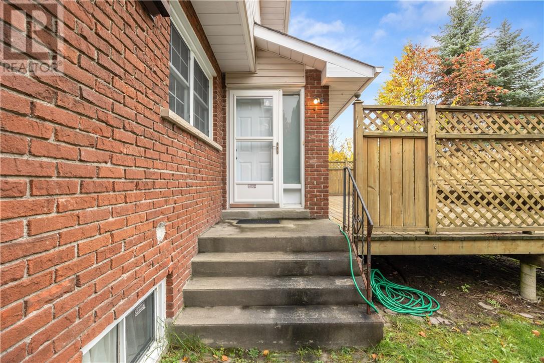1231 Montrose Avenue — photo 39