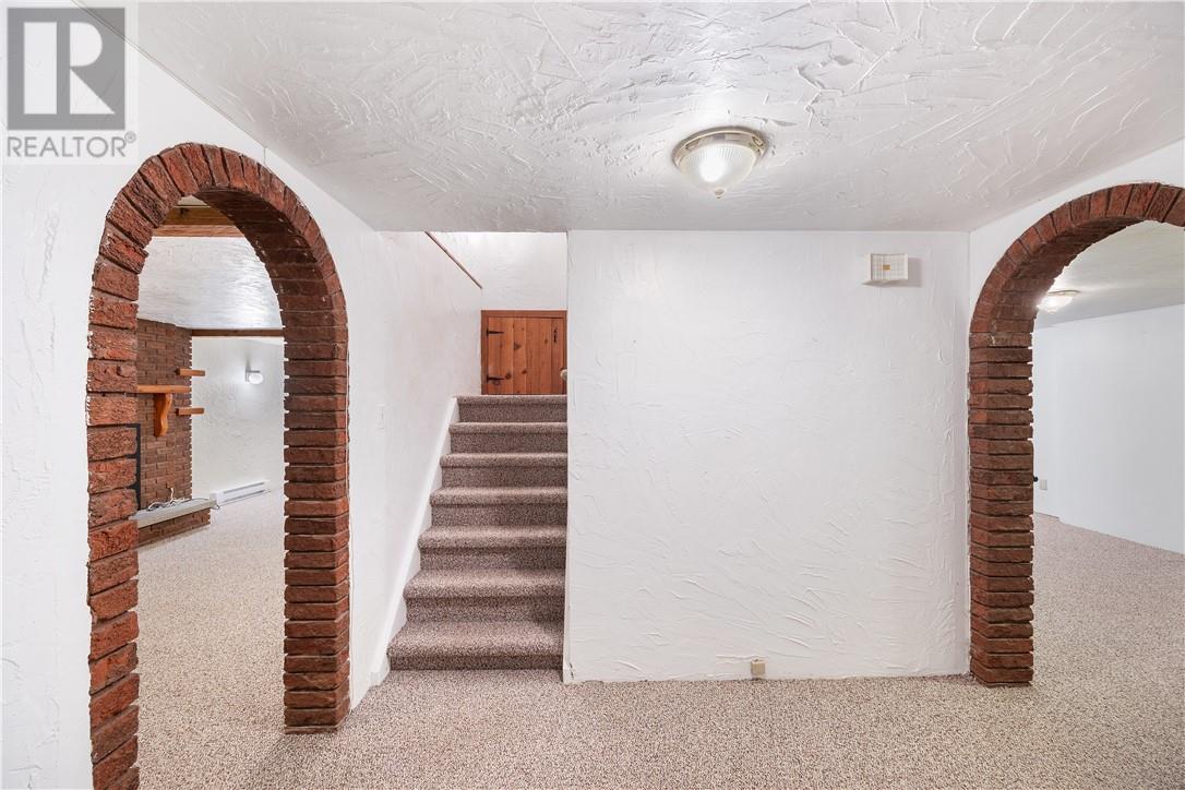 1231 Montrose Avenue — photo 30
