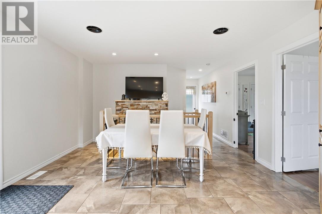 3113 Lina Street - 6