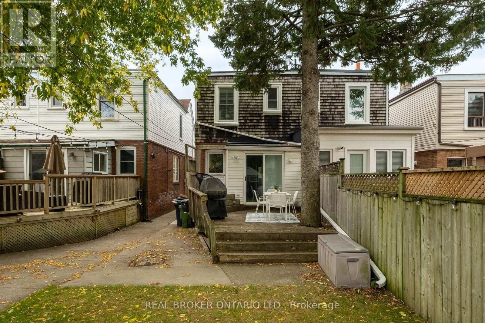 550 MILVERTON BOULEVARD - 21