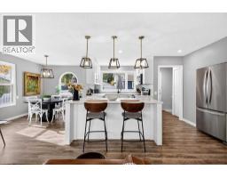 Foyer - 11219 Braniff Road Sw, Calgary, AB T2W1C4 Photo 7