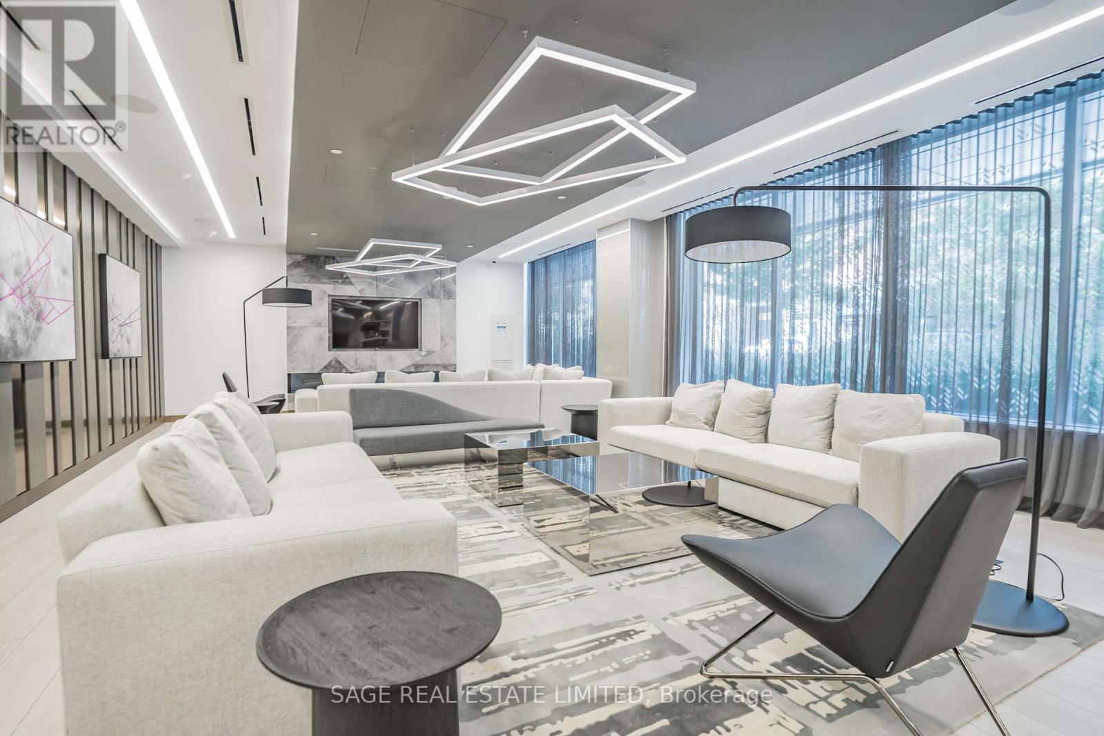 50 Mccaul Street — photo 10