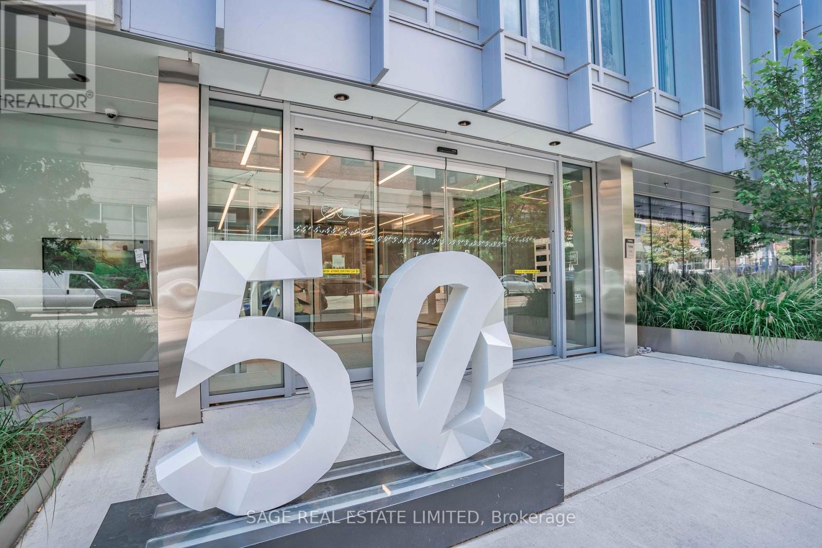 50 Mccaul Street — photo 3