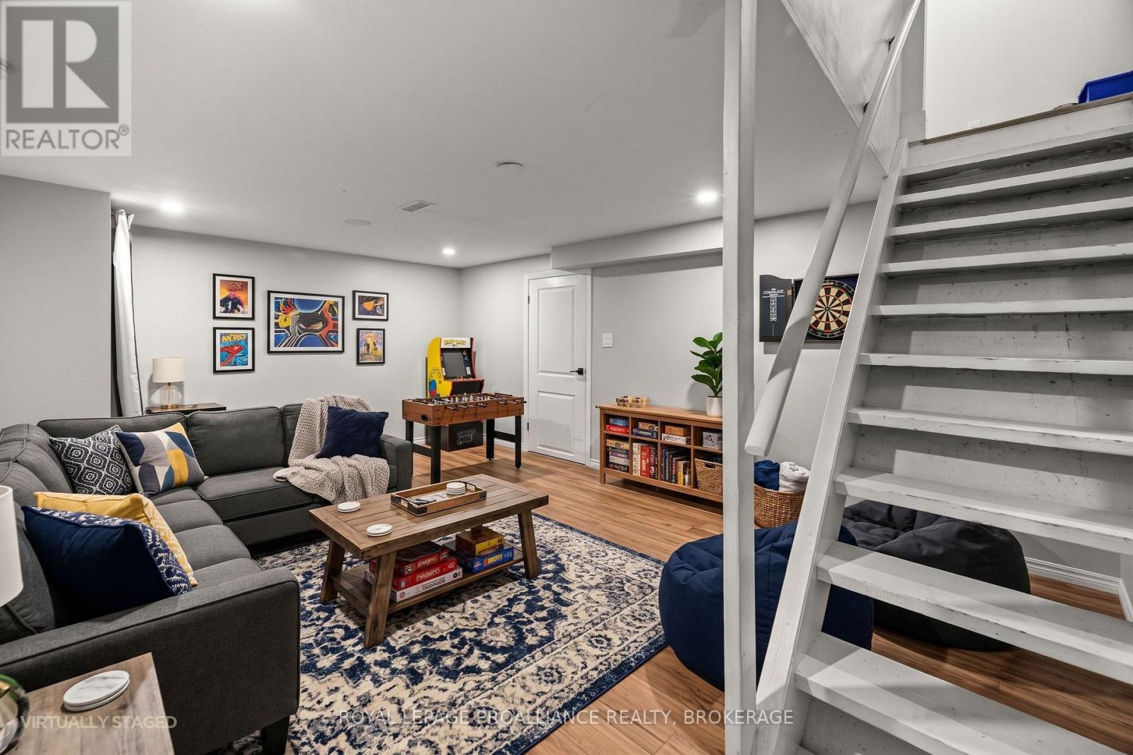 879 BEACONHILL COURT - 26