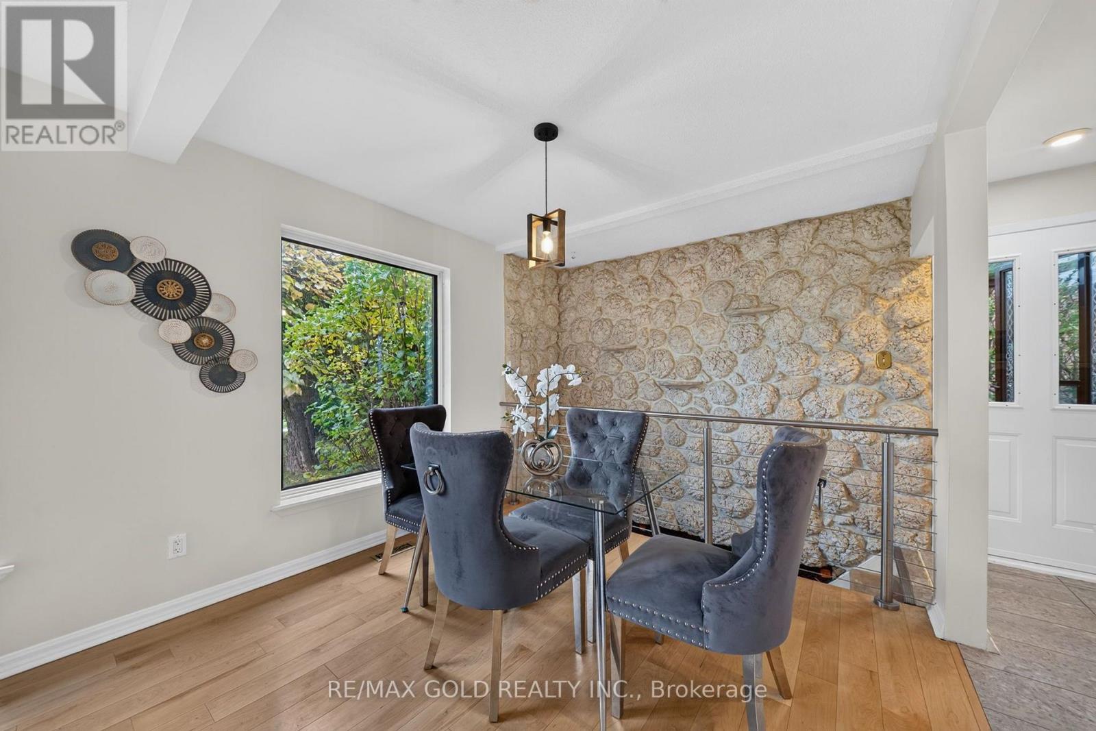 722 Balmoral Drive, Brampton, ON photo 12