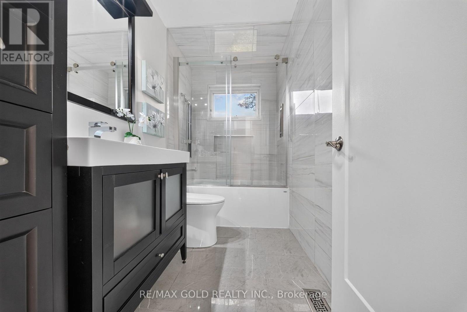 722 Balmoral Drive, Brampton, ON photo 27