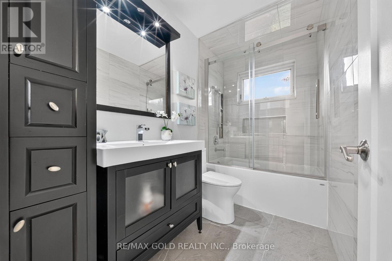 722 Balmoral Drive, Brampton, ON photo 28