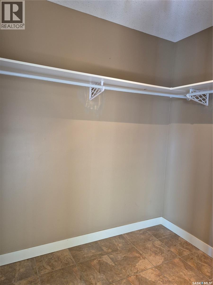 10321 Henderson DRIVE, North Battleford — photo 21