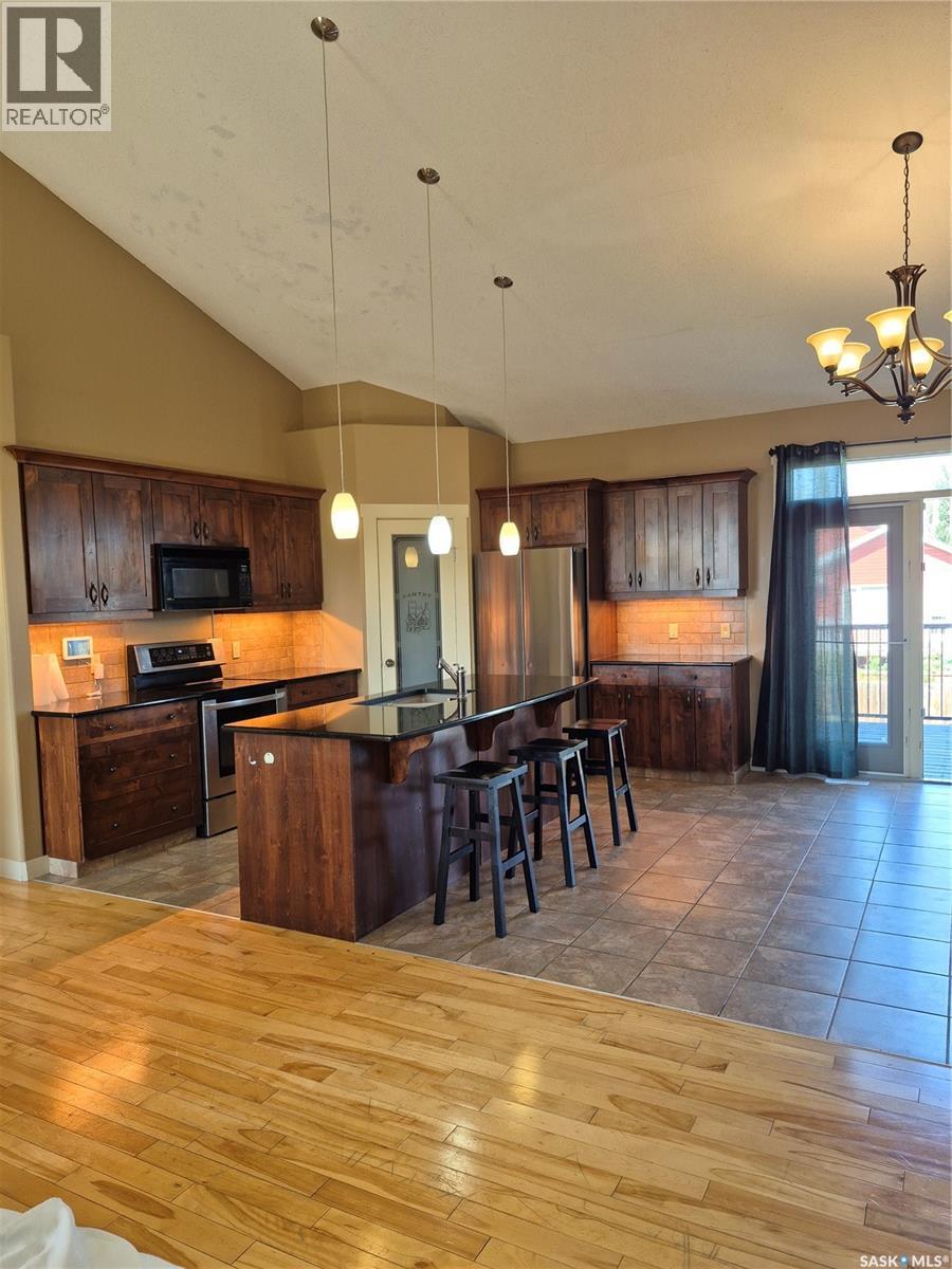 10321 Henderson DRIVE, North Battleford — photo 7
