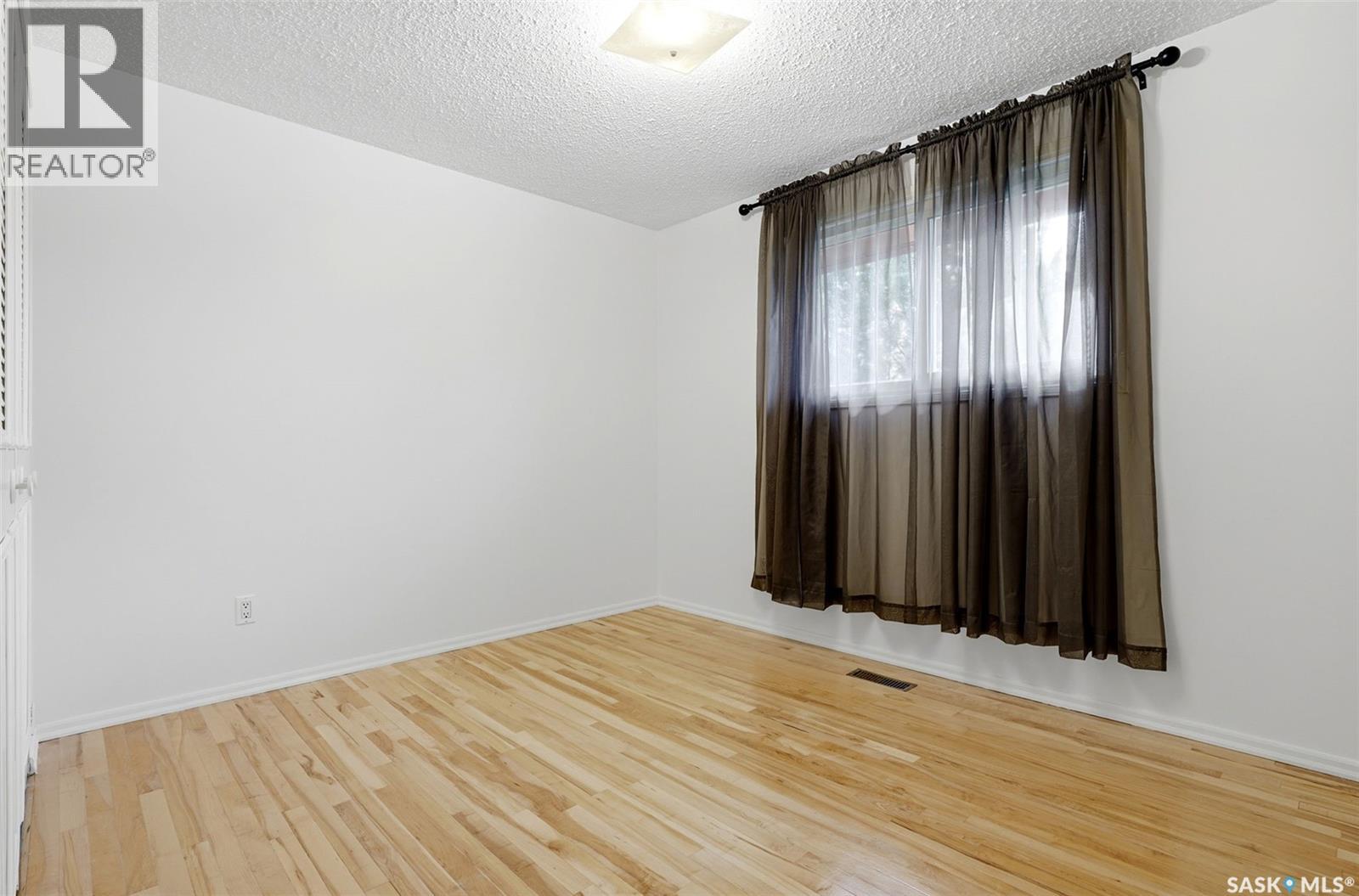 98 Read AVENUE, Regina — photo 16