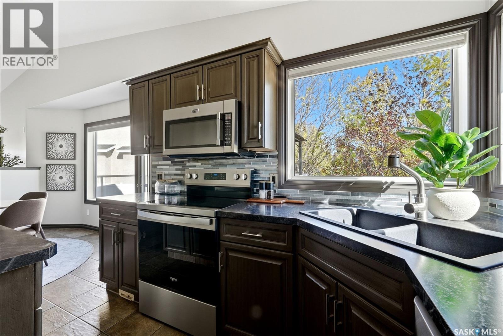 3247 Windsor Park PLACE, Regina — photo 9