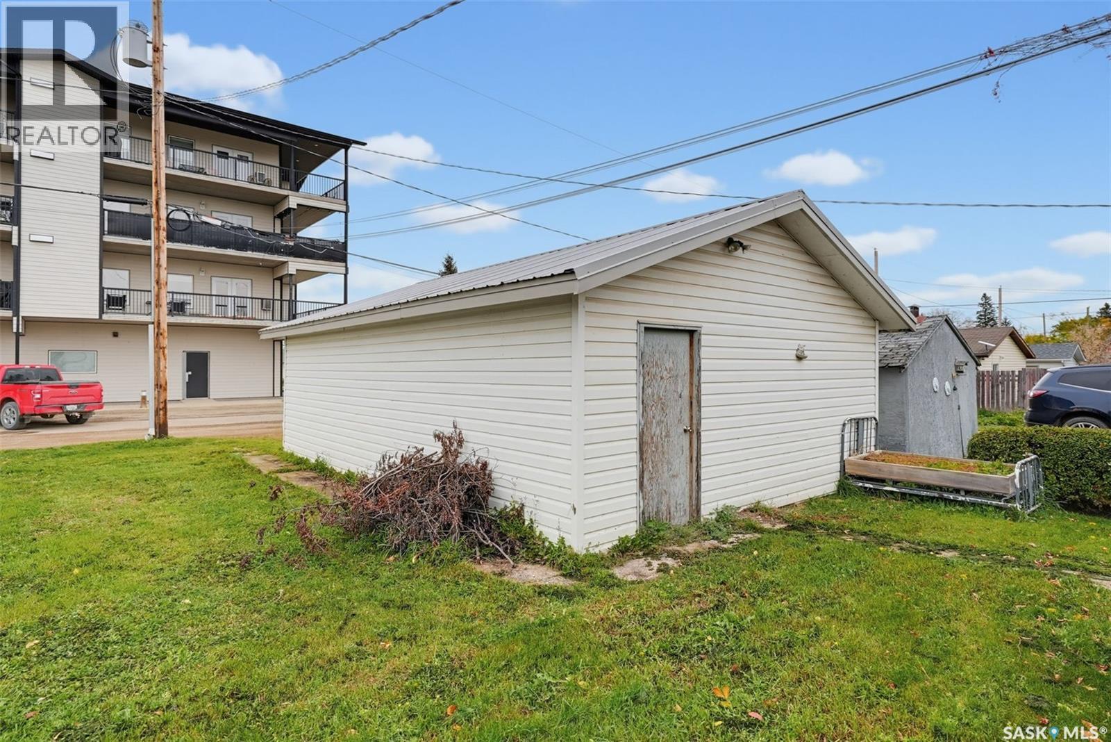 213 Stevens AVENUE, Birch Hills — photo 18