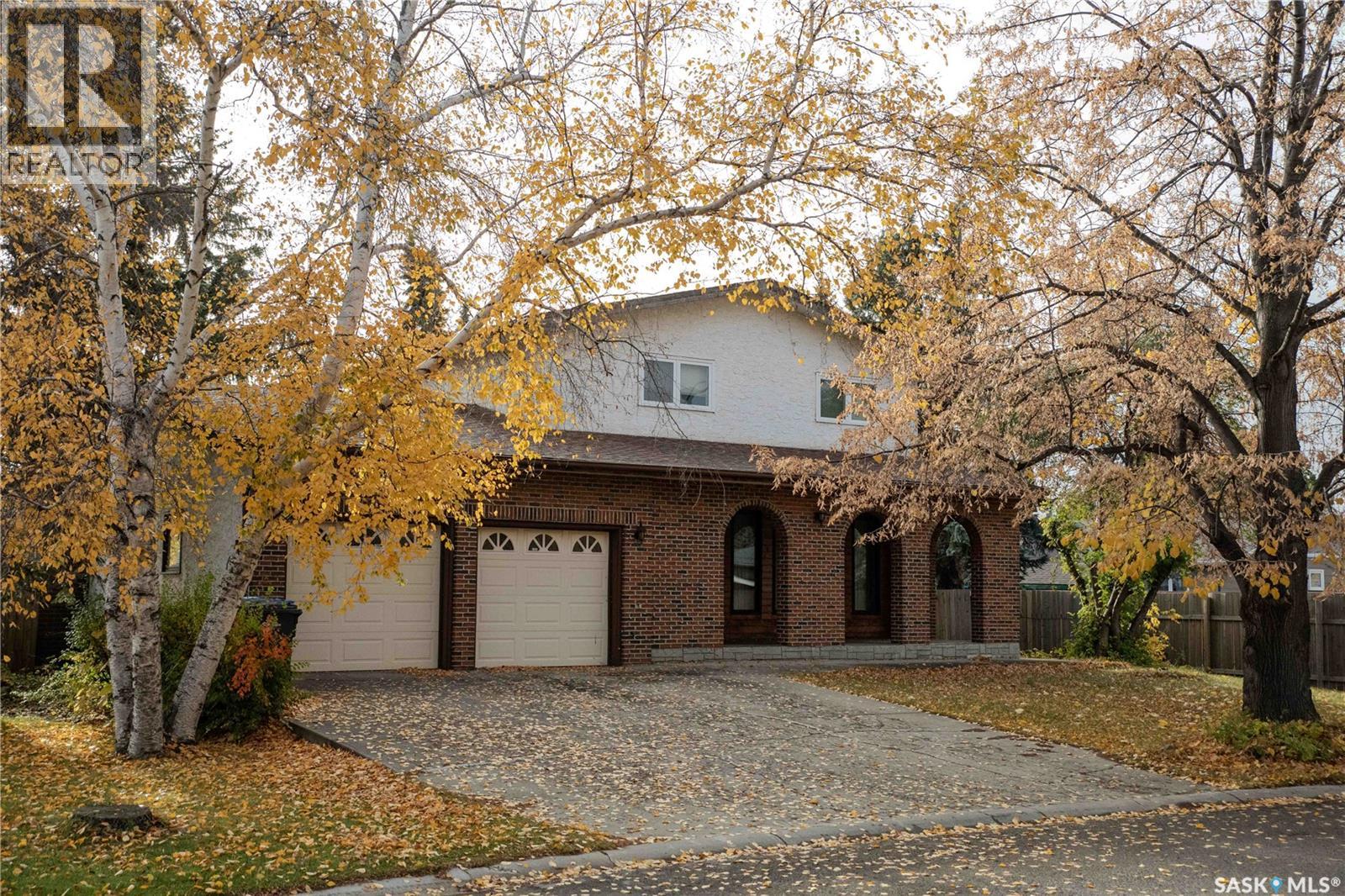 10802 Meighen CRESCENT - 1