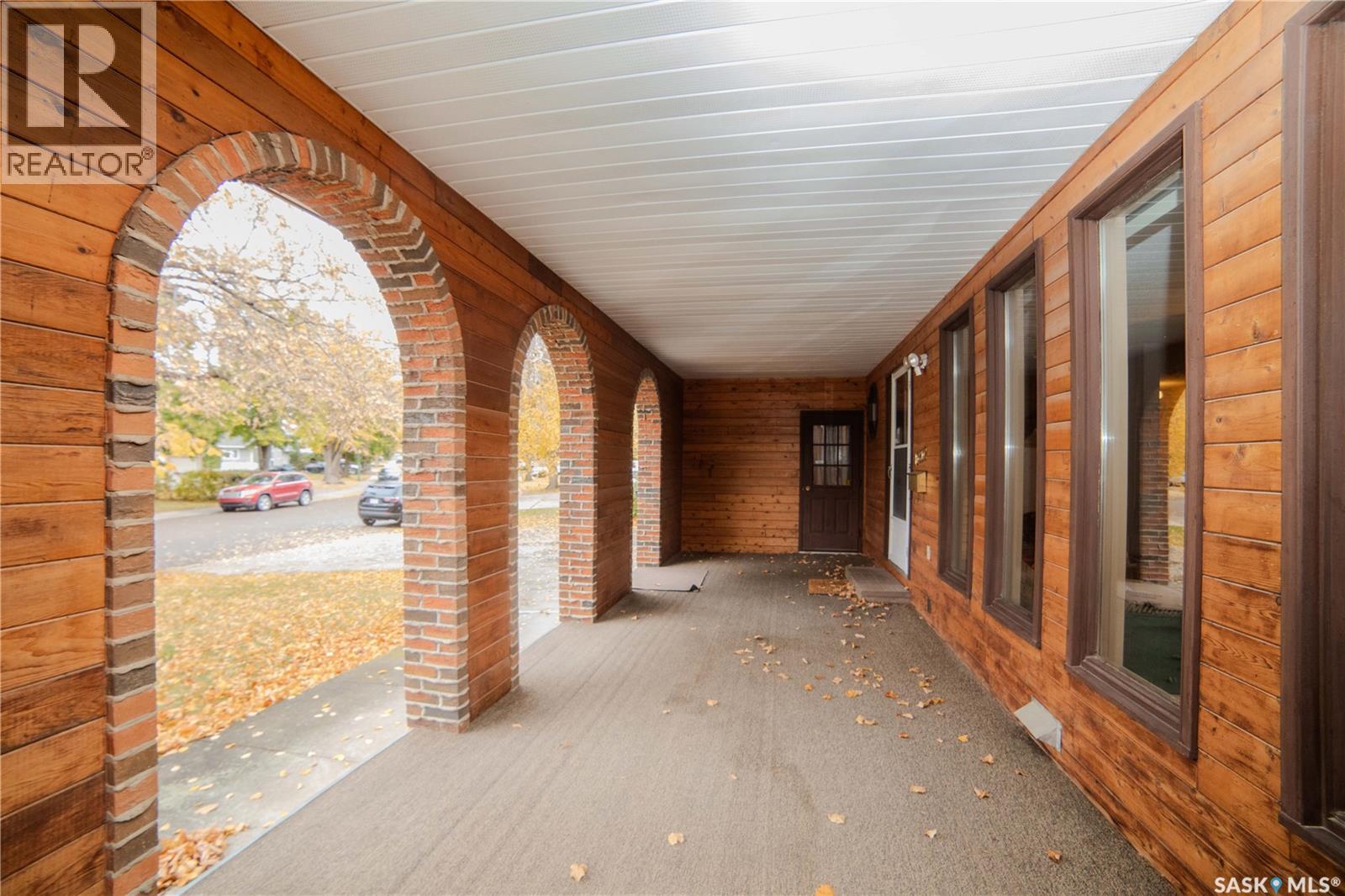 10802 Meighen CRESCENT - 2