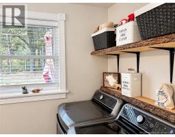 2422 105 Route, photo 22