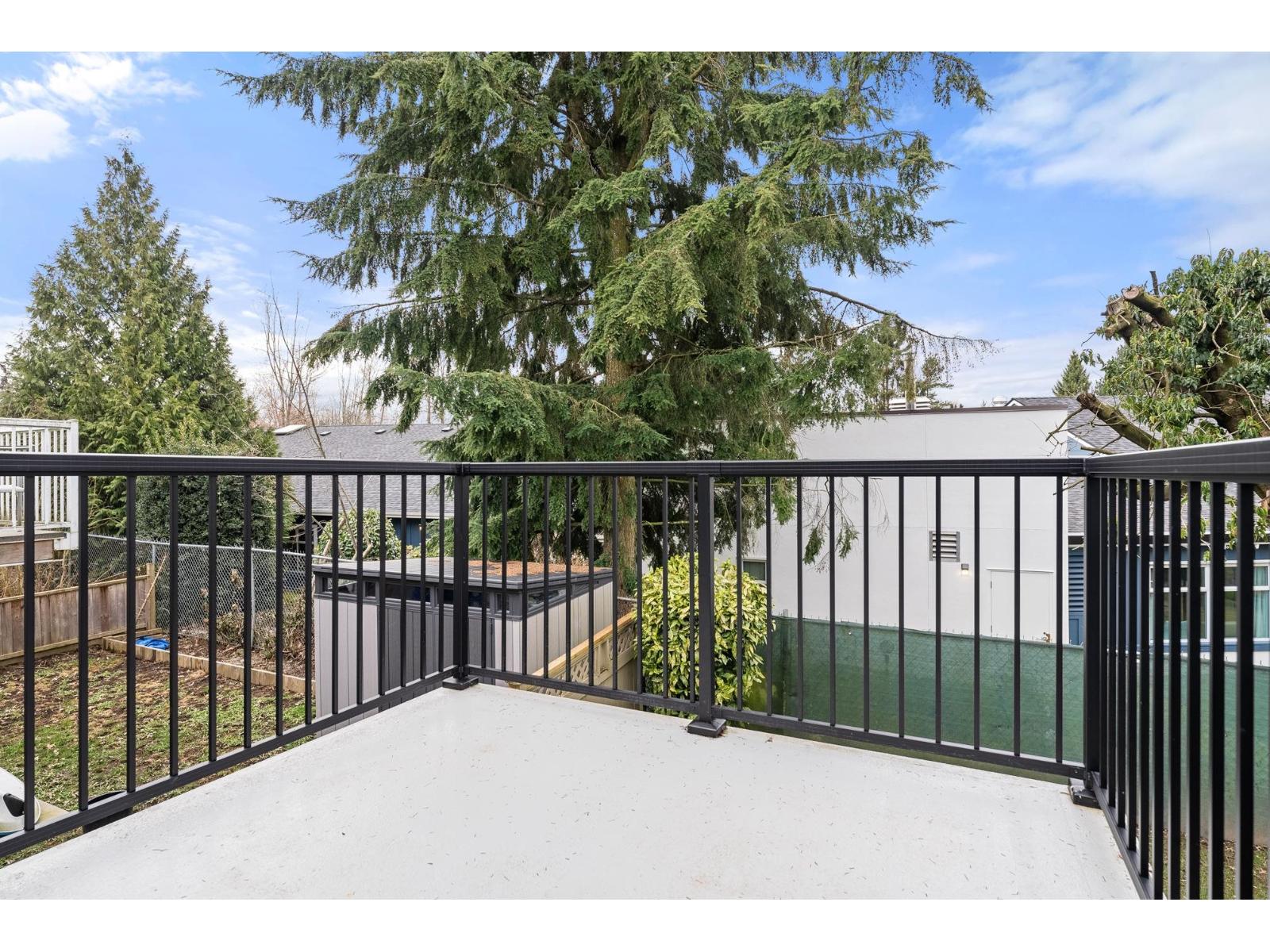 Photo of 232 DAVIS CRESCENT 25