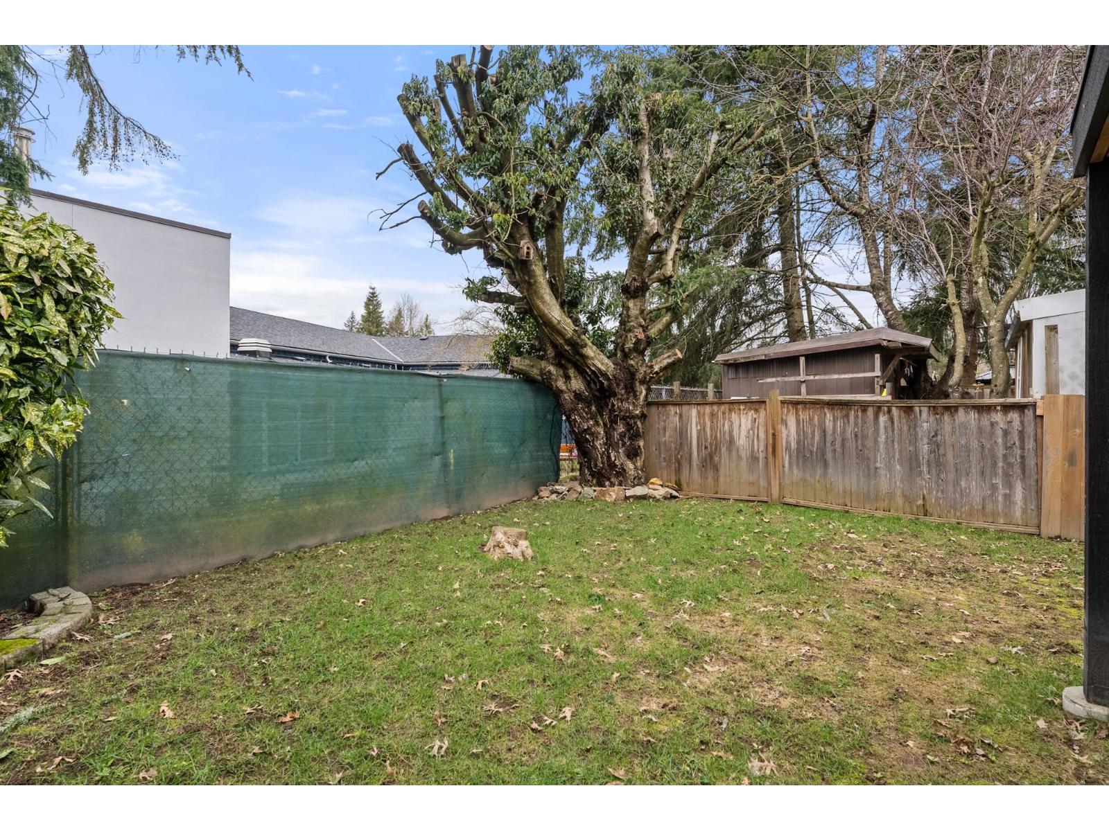 Photo of 232 DAVIS CRESCENT 32