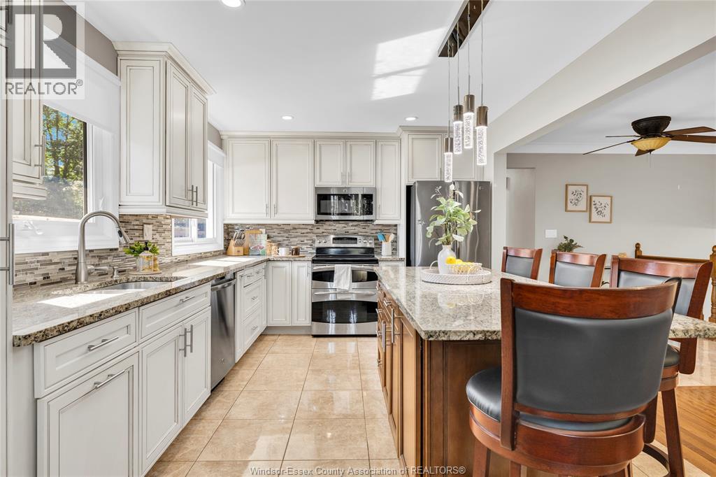 1367 ISABELLE PLACE - 9