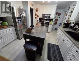 4pc Bathroom - 27 Hepburn Avenue, St  Thomas, ON N5R4J4 Photo 10