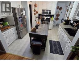 Kitchen - 27 Hepburn Avenue, St  Thomas, ON N5R4J4 Photo 9