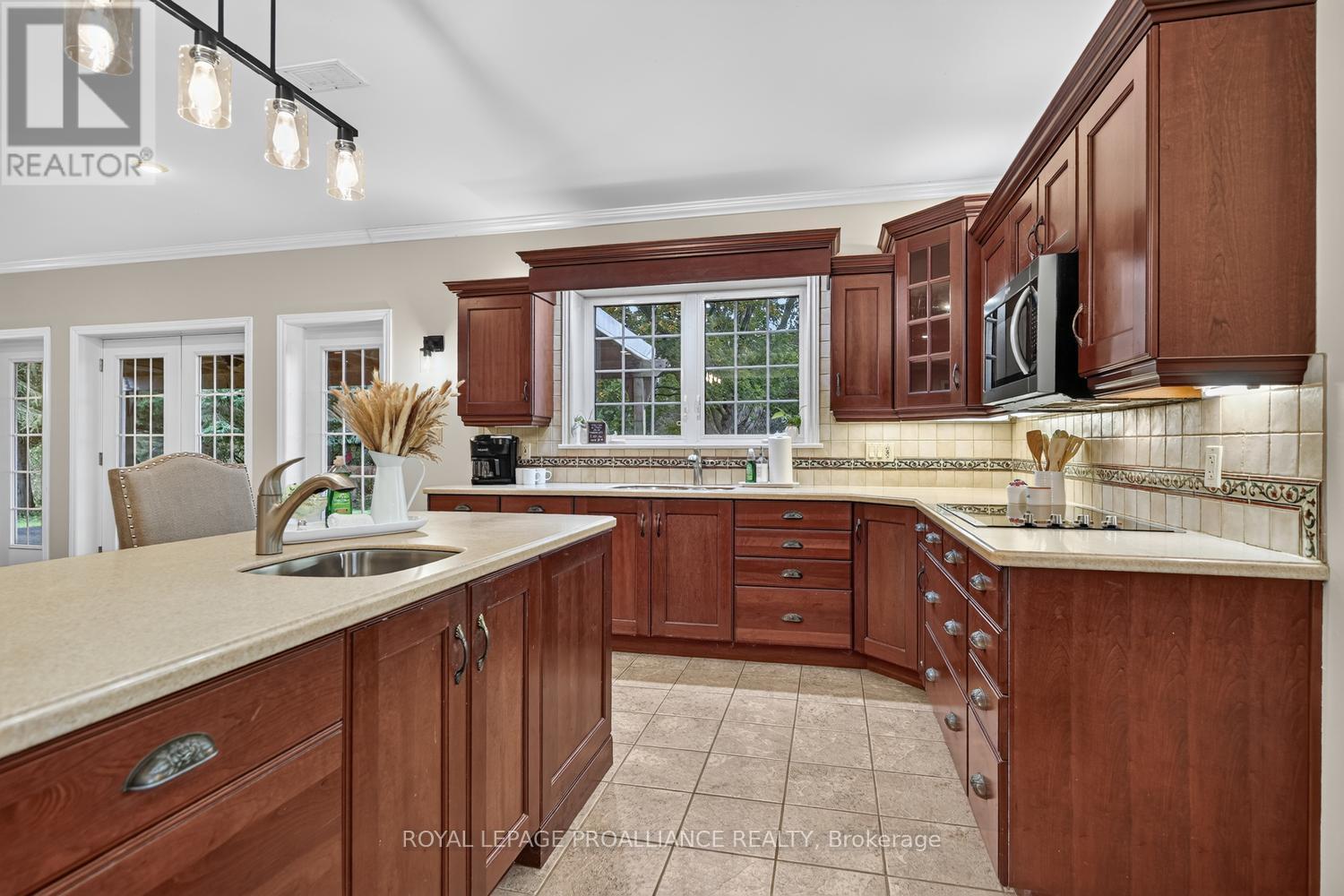1131 Irace Drive — photo 16
