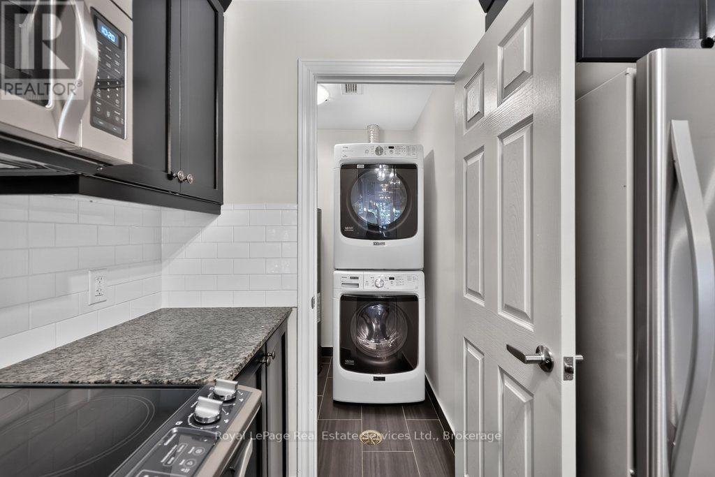 70 Stewart Street — photo 14