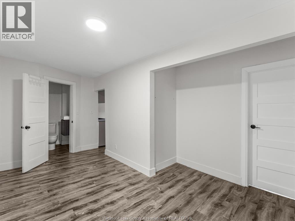 446 Wyandotte Street West — photo 24