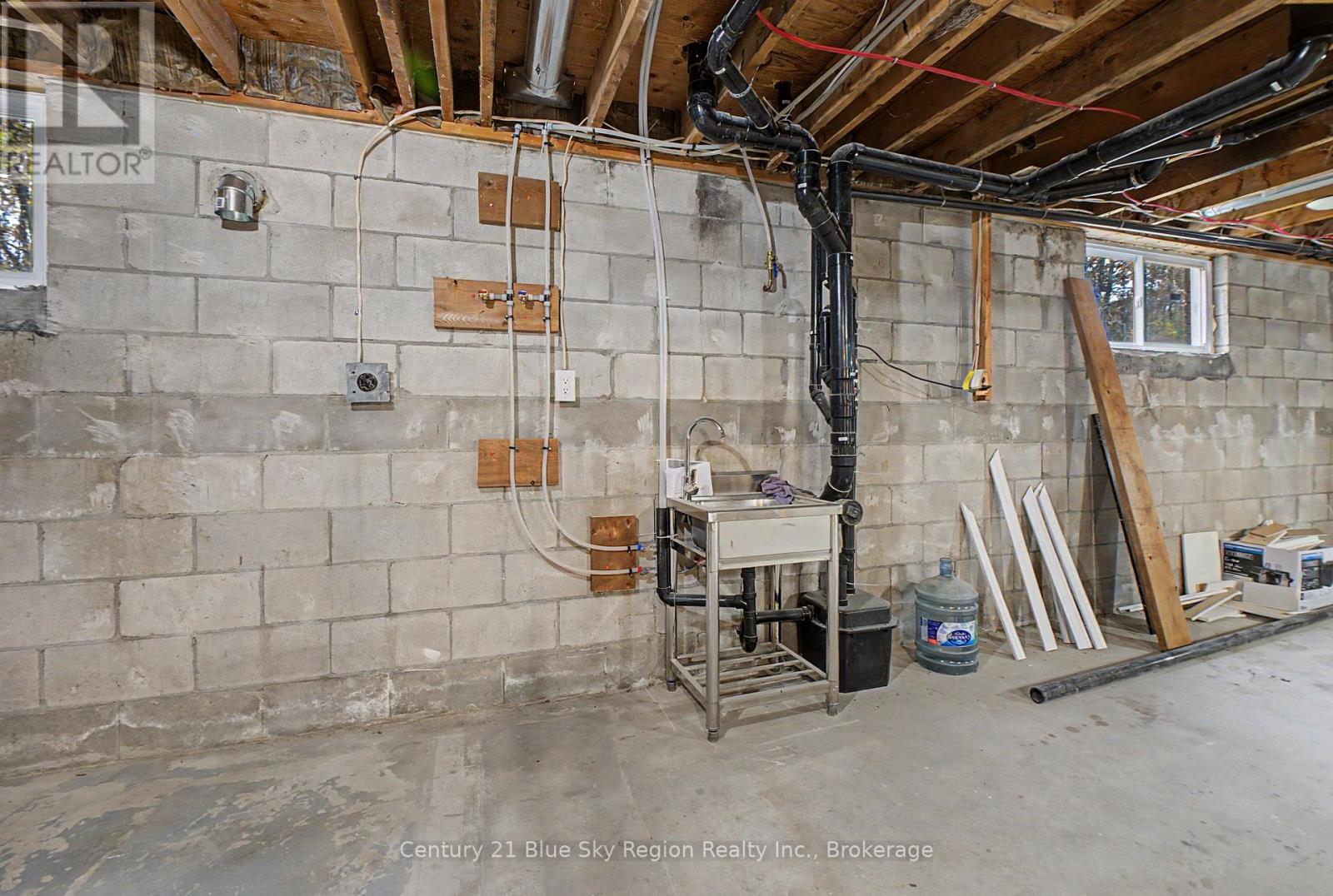 686 Laplage Road — photo 38