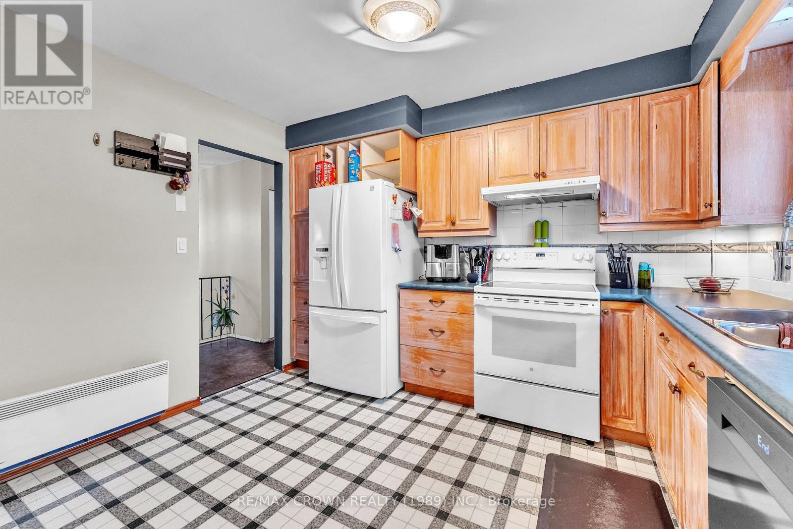 19 KNOX COURT, North Bay (Ferris) — photo 3