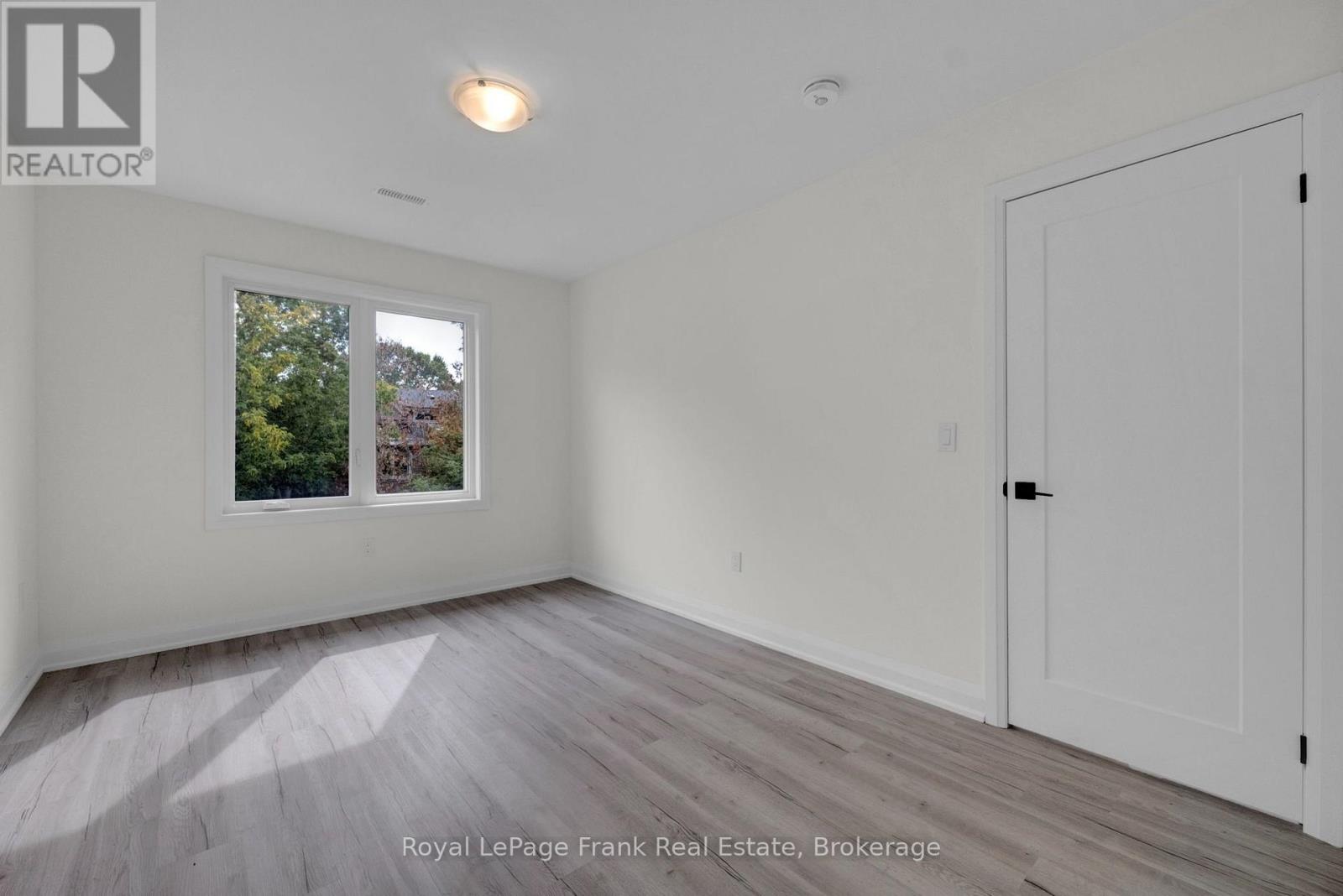 321 Anderson Avenue — photo 25