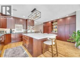 202, 814 Memorial Drive NW - photo 11