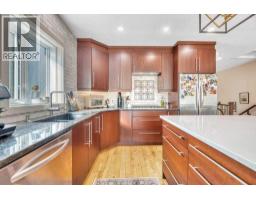 202, 814 Memorial Drive NW - photo 15