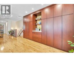202, 814 Memorial Drive NW - photo 17