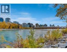 202, 814 Memorial Drive NW - photo 32