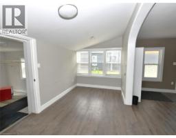 3pc Bathroom - 10 Meda Street, St  Thomas, ON N5P1W5 Photo 9